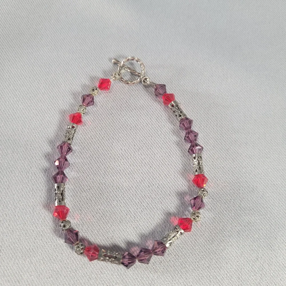 Sterling Silver Crystal‎ Beaded Bracelet Women 7.25 Purple Red Filigree Toggle